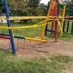 Niña murió tras caerle encima un tronco de un columpio en el Sur de Armenia