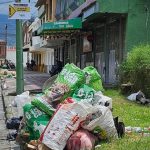 Dos camionetas captadas cuando trasladaban residuos: Coronel de la Policía conoció el caso