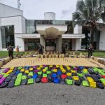 Incautada 1.2 toneladas de marihuana encaletada en carga de banano en vías del Quindío