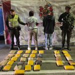 Tres capturados con 40 kilogramos de marihuana en la vía La Línea